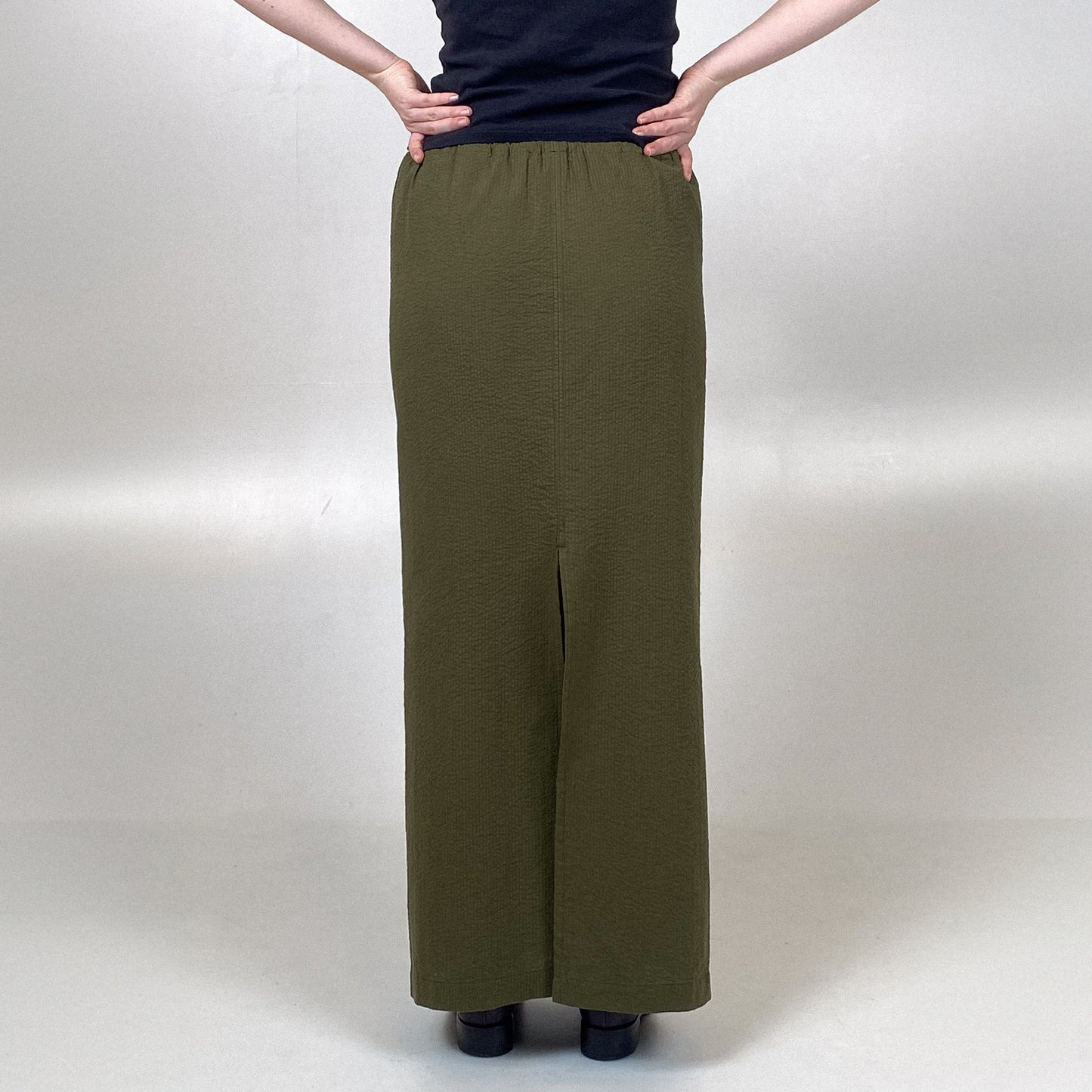 Taro Skirt in Olive Seersucker