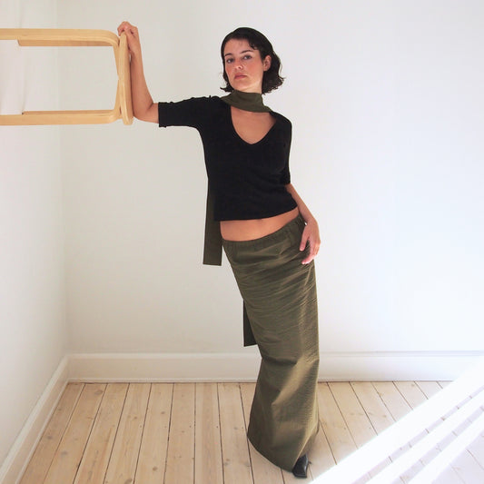 Taro Skirt in Olive Seersucker