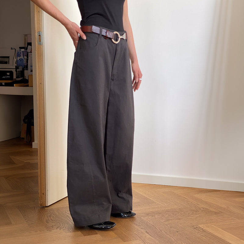 Barry Trousers | Greyish Brown